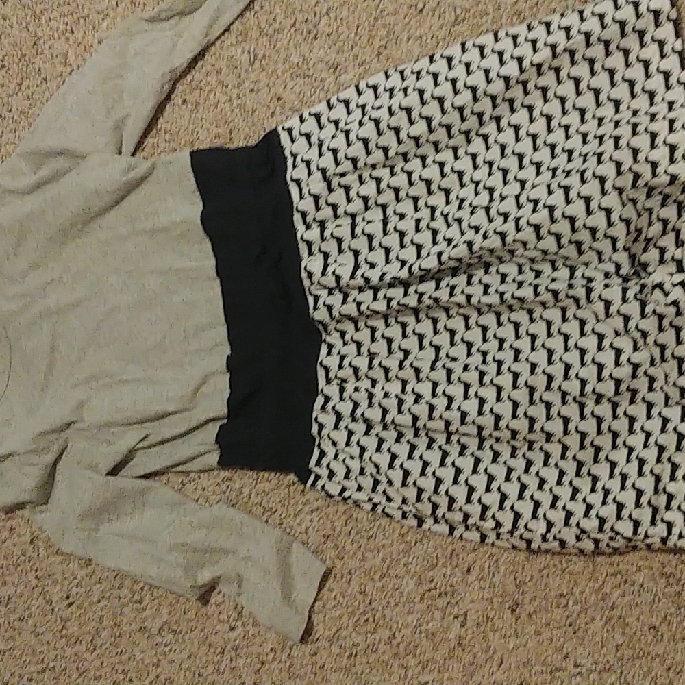 Black and white dress kids size 12 with dogs on skirt.
